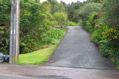 Photo of property in 207a Woodlands Park Road, Titirangi, Auckland, 0604
