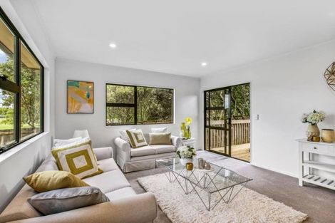 Photo of property in 2/73 Bond Crescent, Forrest Hill, Auckland, 0620