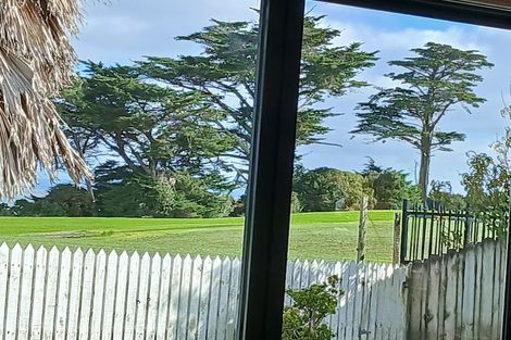 Photo of property in 14 Harobed Place, Weymouth, Auckland, 2103