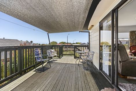 Photo of property in 11 Leon Place, Waitara, 4320