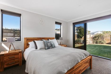 Photo of property in 63 Bert Wall Drive, Omokoroa, 3114
