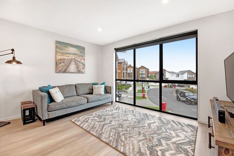 Photo of property in 46 Seafarer Crescent, Stanmore Bay, Whangaparaoa, 0932