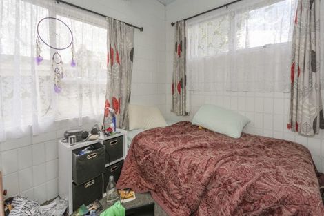 Photo of property in 1/21 Reynella Drive, Massey, Auckland, 0614