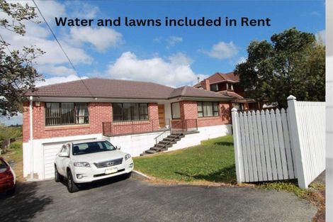 Photo of property in 486 Blockhouse Bay Road, Blockhouse Bay, Auckland, 0600