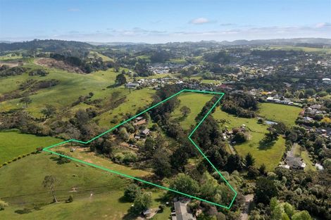 Photo of property in 44 Wintour Road, Waimauku, 0812