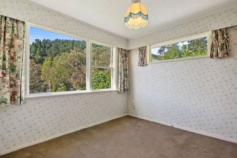 Photo of property in 18 Forest Road, Pinehaven, Upper Hutt, 5019