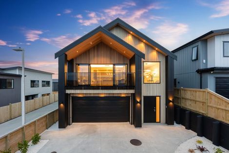 Photo of property in 49 Kumukumu Road, Long Bay, Auckland, 0630