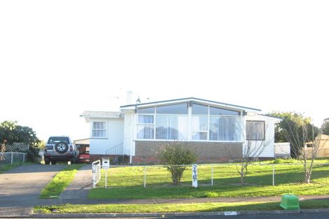 Photo of property in 14 Winsford Street, Manurewa, Auckland, 2102