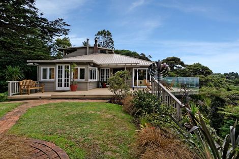 Photo of property in 10 Kohu Road, Titirangi, Auckland, 0604
