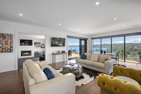 Photo of property in 38 Peregrine Place, Kinloch, Taupo, 3377