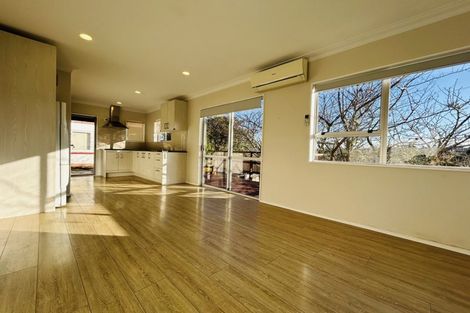 Photo of property in 15 Lyford Crescent, Sunnynook, Auckland, 0620