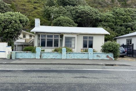 Photo of property in 168 Breaker Bay Road, Breaker Bay, Wellington, 6022