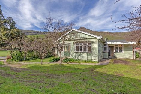 Photo of property in 23 Port Hills Road, Heathcote Valley, Christchurch, 8022