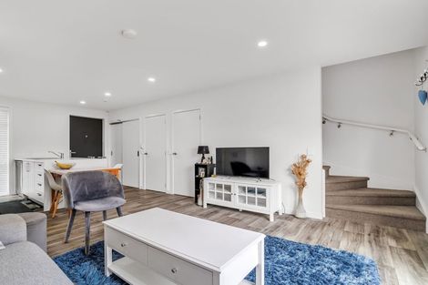 Photo of property in 7 Kanorau Place, Mangere, Auckland, 2022