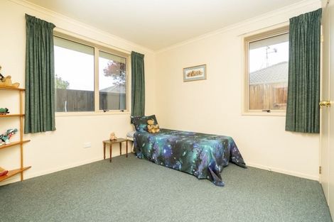 Photo of property in 24 Gardenia Close, Melville, Hamilton, 3206