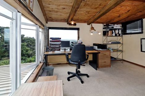 Photo of property in 10 Kohu Road, Titirangi, Auckland, 0604