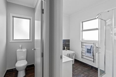 Photo of property in 25 Gladys Place, Levin, 5510