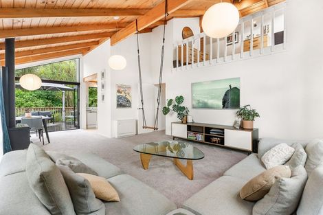 Photo of property in 33 Park Hill Road, Birkenhead, Auckland, 0626