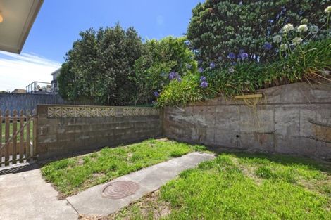 Photo of property in 10/22 Bay Drive, Titahi Bay, Porirua, 5022