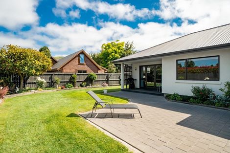 Photo of property in 27 Mavora Road, Lake Hayes, Queenstown, 9304