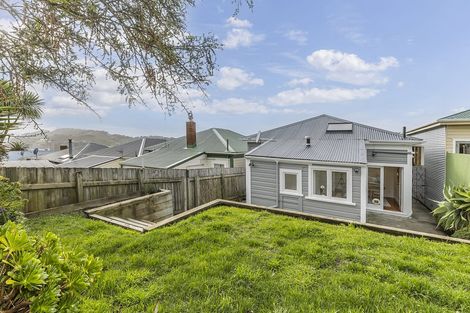 Photo of property in 9 Torquay Terrace, Newtown, Wellington, 6021