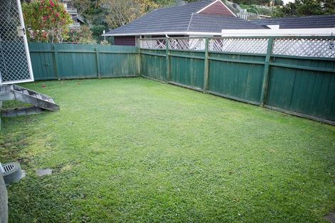 Photo of property in 1a Burdendale Grove, Churton Park, Wellington, 6037
