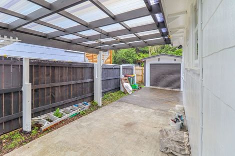 Photo of property in 17 Boyd Grove, Naenae, Lower Hutt, 5011