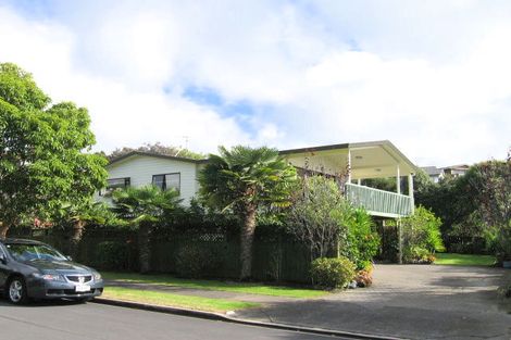 Photo of property in 65 William Bayes Place, Red Beach, 0932