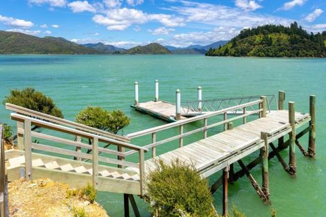 Photo of property in 5092 Kenepuru Road, Ohauparuparu Bay, Picton, 7282