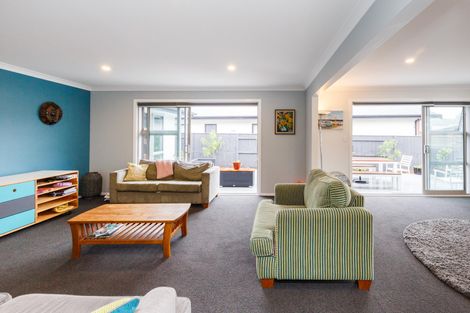 Photo of property in 51 Dahlia Street, Palmerston North, 4410