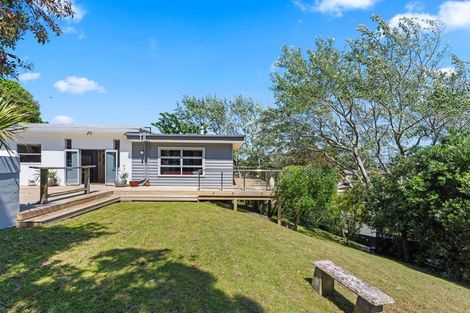 Photo of property in 48 Tiromoana Road, Raumati South, Paraparaumu, 5032
