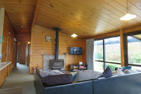 Photo of property in 50 Mckenzie Street, Geraldine, 7930