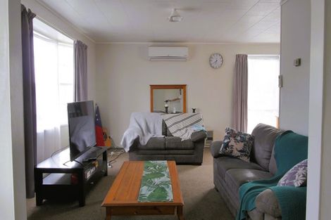 Photo of property in 15 Russell Street, Marton, 4710