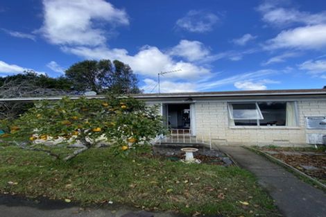 Photo of property in 2/18 Mirrabooka Avenue, Botany Downs, Auckland, 2010