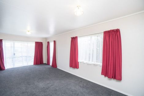 Photo of property in 25a Rosedale Crescent, Cloverlea, Palmerston North, 4412