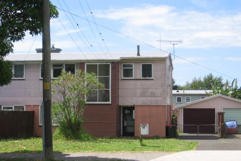 Photo of property in 32 Point England Road, Point England, Auckland, 1072