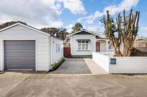 Photo of property in 15 Colombo Street, Hokowhitu, Palmerston North, 4410