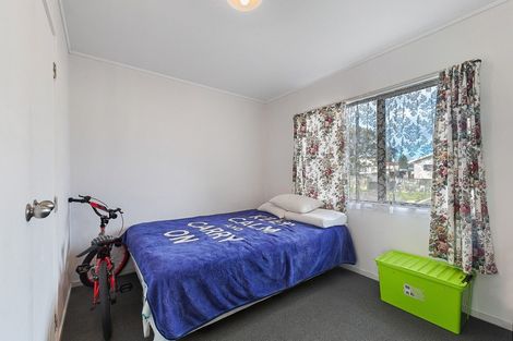 Photo of property in 2/31 Solveig Place, Randwick Park, Auckland, 2105