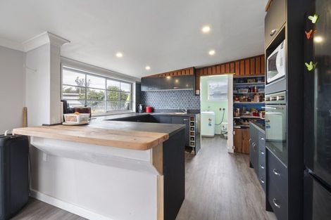 Photo of property in 32 Flower Street, Bulls, 4818