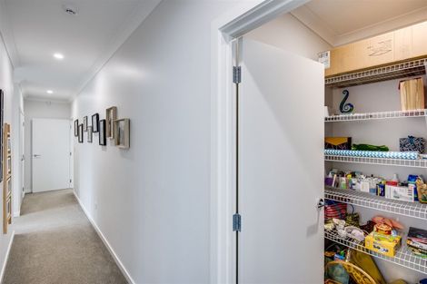 Photo of property in 28 Hurunui Drive, Te Awa, Napier, 4110