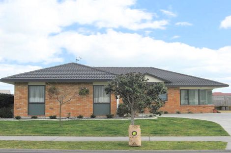 Photo of property in 6 Arabian Drive, Papamoa Beach, Papamoa, 3118