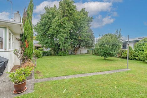 Photo of property in 15 Surrey Crescent, Hokowhitu, Palmerston North, 4410