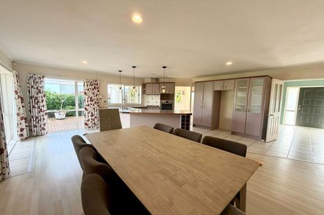 Photo of property in 12 Adrigole Place, East Tamaki, Auckland, 2013