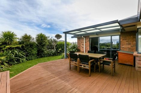 Photo of property in 10 Horizon Heights, Whalers Gate, New Plymouth, 4310