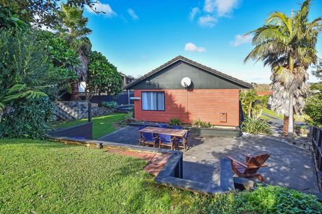 Photo of property in 21 Orinda Close, Botany Downs, Auckland, 2010