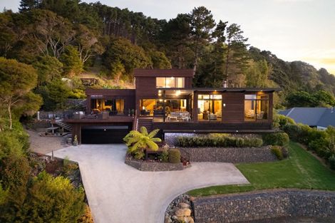 Photo of property in 8 Ngarimu Heights Row, Ngarimu Bay, Thames, 3575