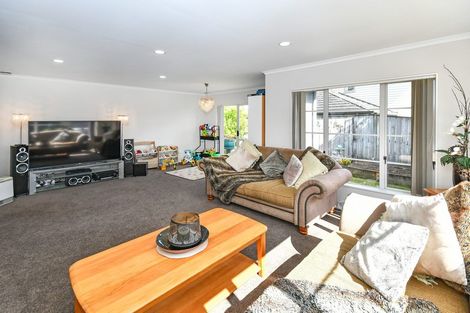 Photo of property in 4 Glasson Avenue, Flat Bush, Auckland, 2016