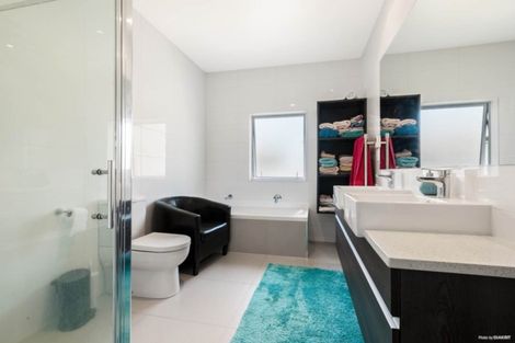 Photo of property in 15 Sawyers Lane, Silverdale, 0932