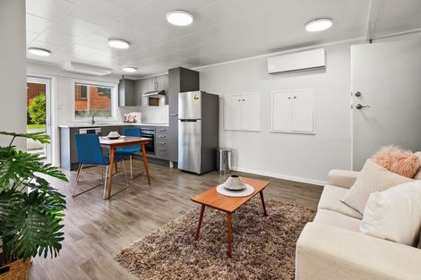 Photo of property in 35 Hillcrest Road, Hillcrest, Hamilton, 3216