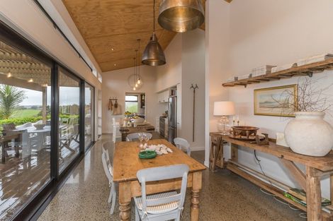 Photo of property in 141 Manakau Heights Drive, Manakau, Levin, 5573